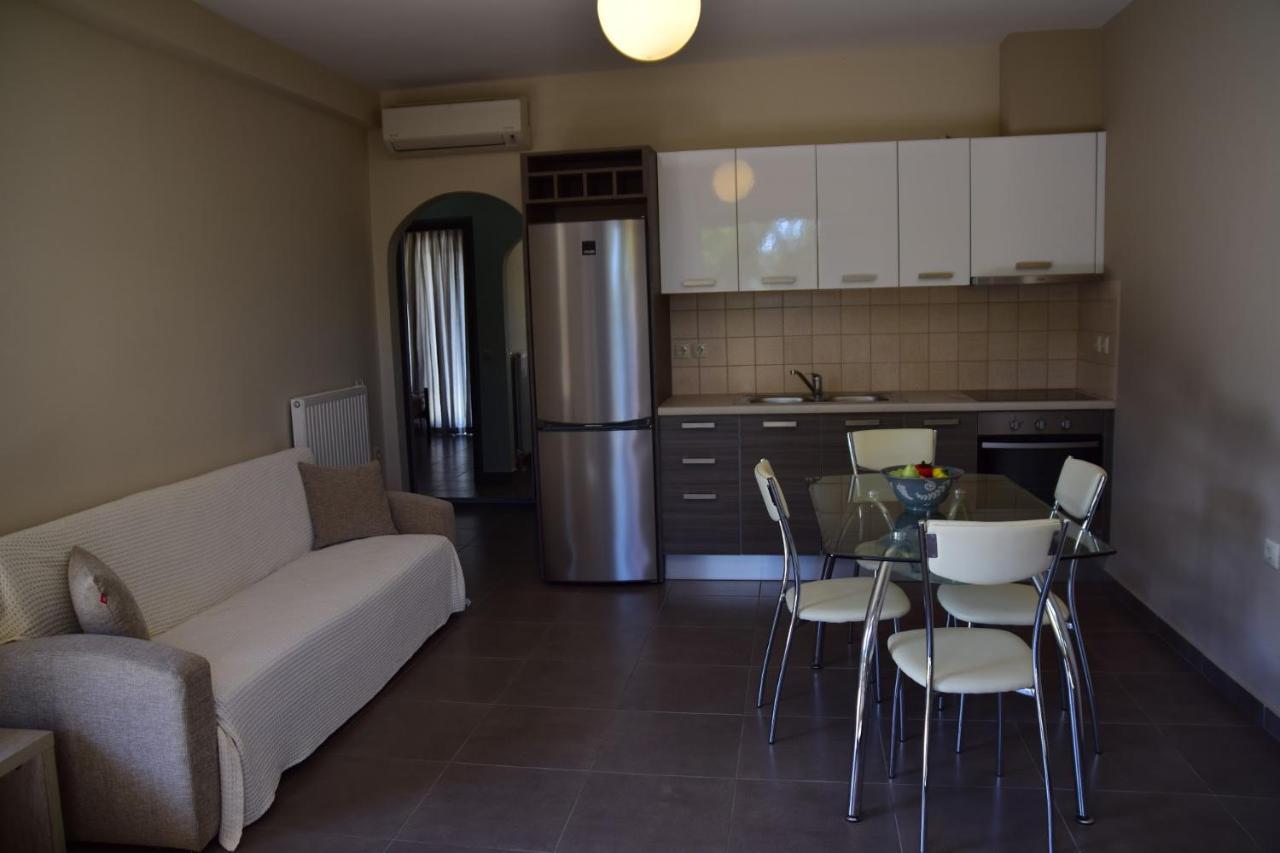 D'Angelos Apartments Karavomylos Extérieur photo