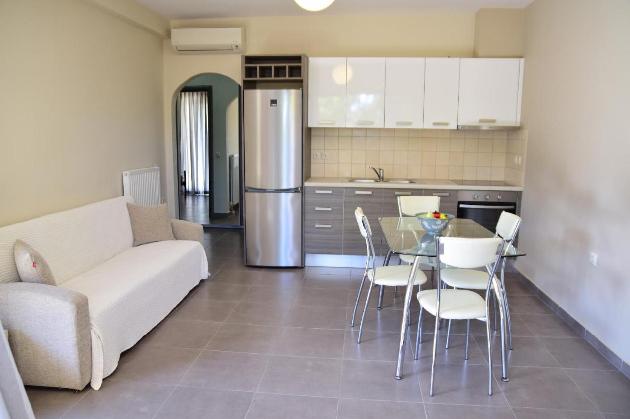 D'Angelos Apartments Karavomylos Extérieur photo