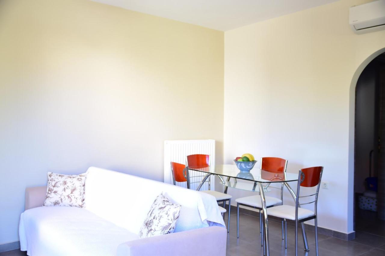 D'Angelos Apartments Karavomylos Extérieur photo